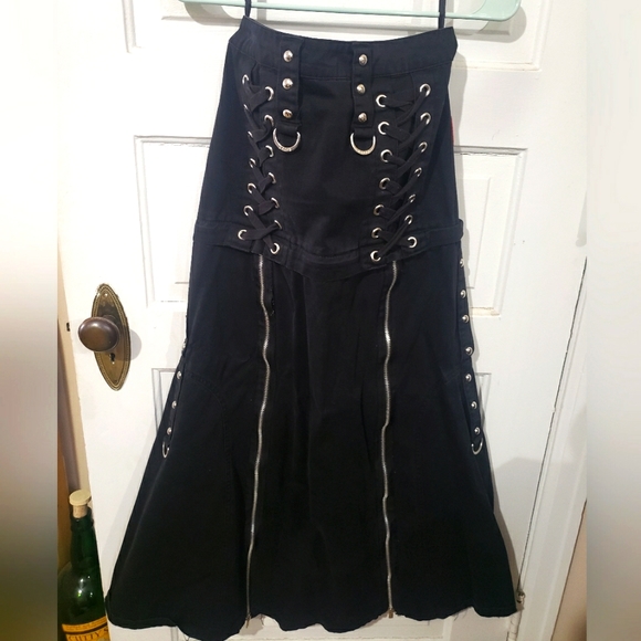 Tripp nyc Dresses & Skirts - Tripp NYC Long/convertible skirt size M